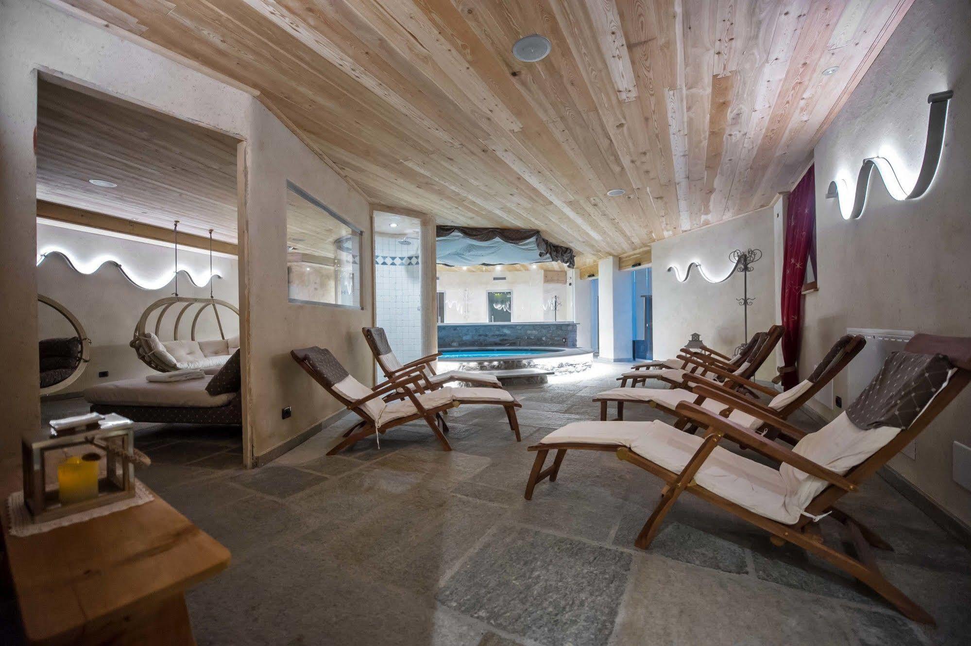 Hotel Jolanda Sport Gressoney-la-Trinité Exterior foto